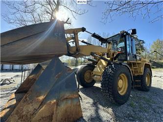 CAT IT14G Wheel Loader with tools