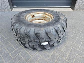 Dunlop 455/70-R20 (17.5/70R20) - Tire/Reifen/Band