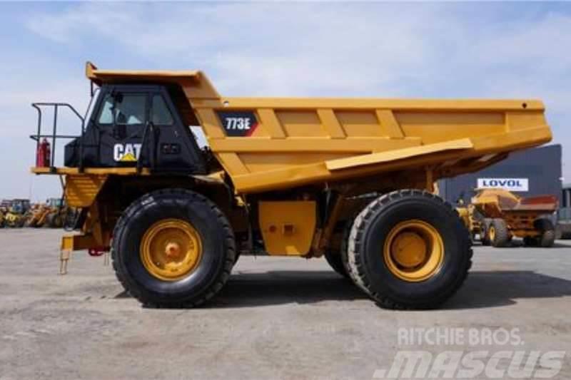 CAT 773E Belden kirma kaya kamyonu