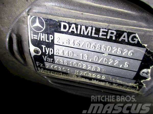 Mercedes-Benz R440-13,0/C22.5 Akslar