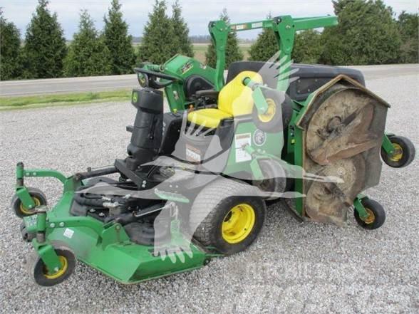 John Deere 1600 Pürüzlü arazi, kırpma ve çevresel çim biçme makineleri
