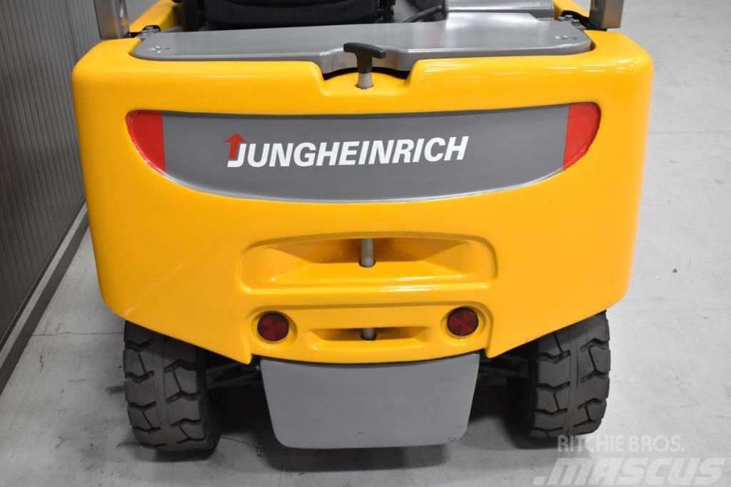 Jungheinrich EFG 320 N Elektrikli forkliftler