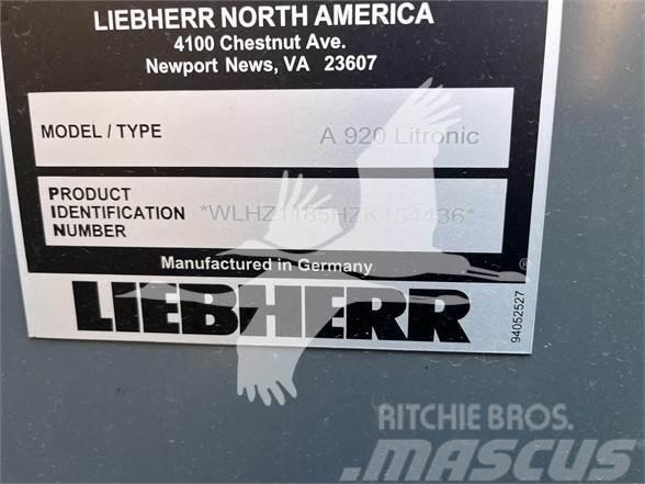 Liebherr A920 LITRONIC Lastik tekerli ekskavatörler