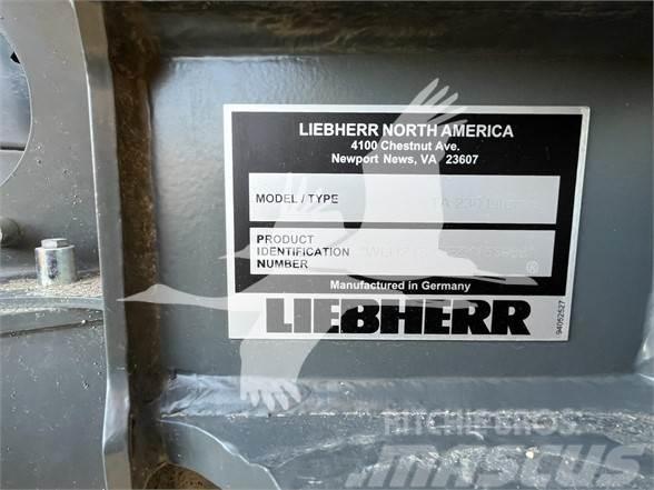 Liebherr TA230 LITRONIC Belden kirma kaya kamyonu