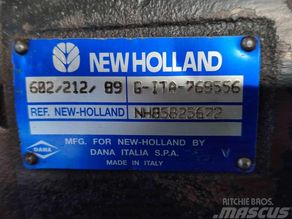 New Holland NEW HOLLAND LM 435 steering assist cylinder Saseler