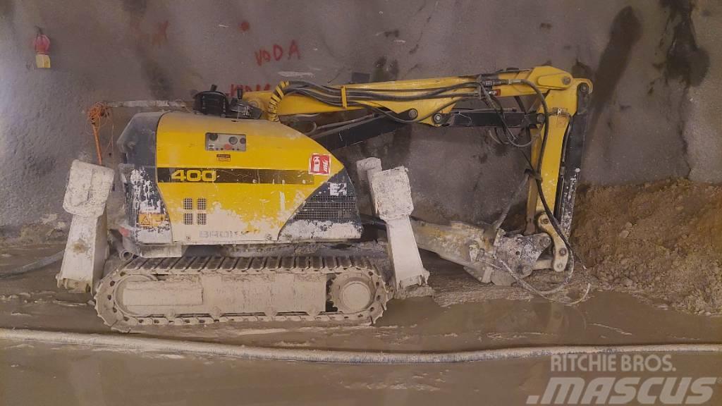 Brokk Excavator B 400 Paletli ekskavatörler