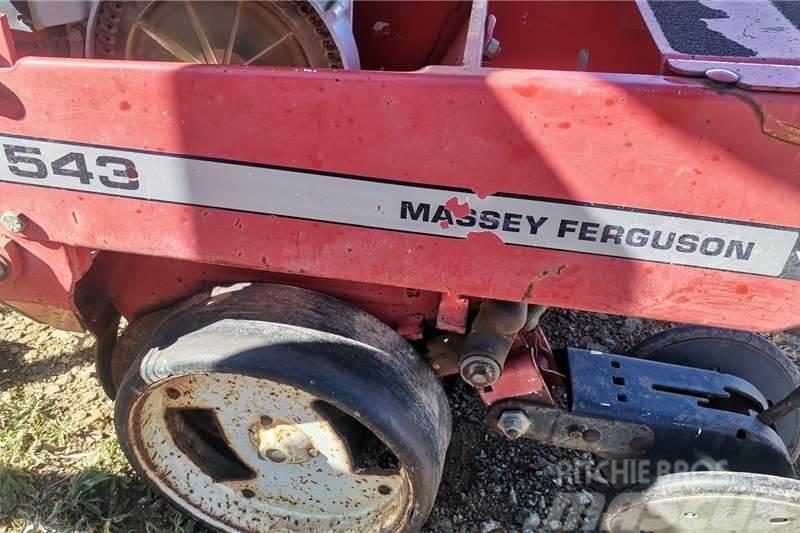 Massey Ferguson 4 Row Massey Ferguson 543 Planter Diger kamyonlar