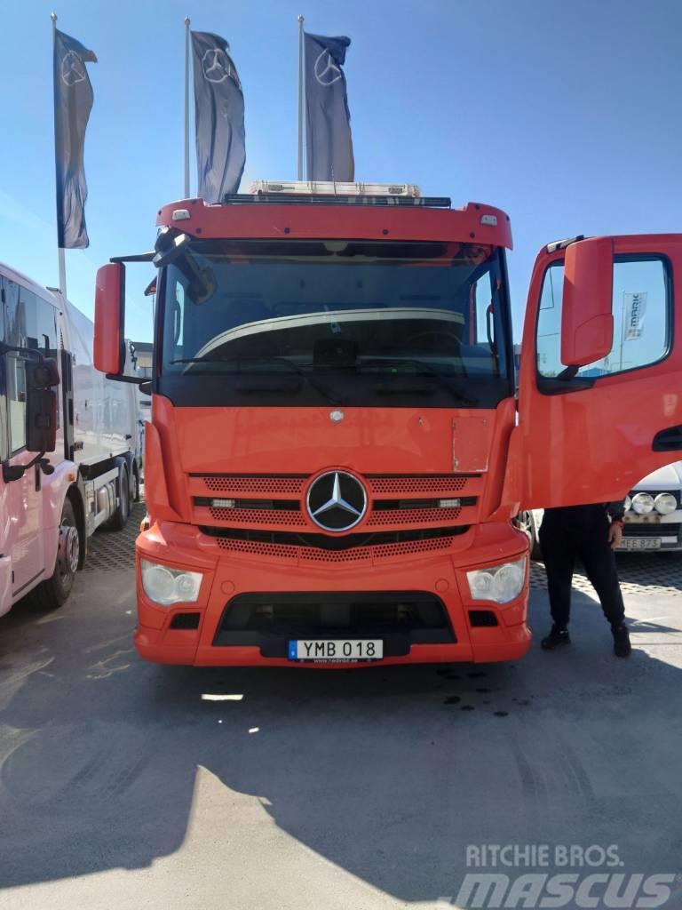 Mercedes-Benz Antos 2832 Kranbil Flatbed kamyonlar