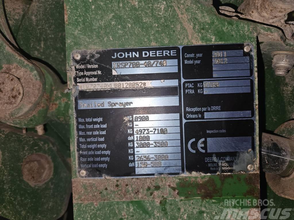 John Deere 740 Çekilir pülverizatörler