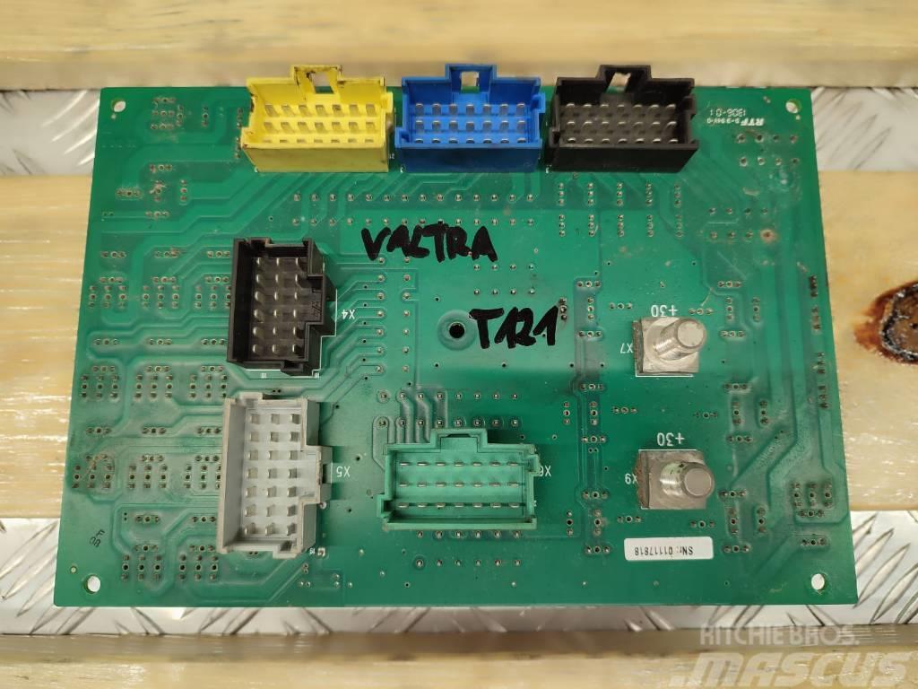 Valtra Fuse board V37370100 VALTRA T121 Elektronik