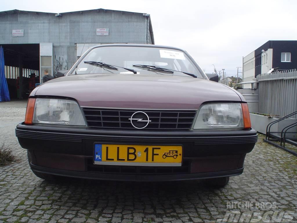 Opel Rekord ZABYTKOWY Otomobiller