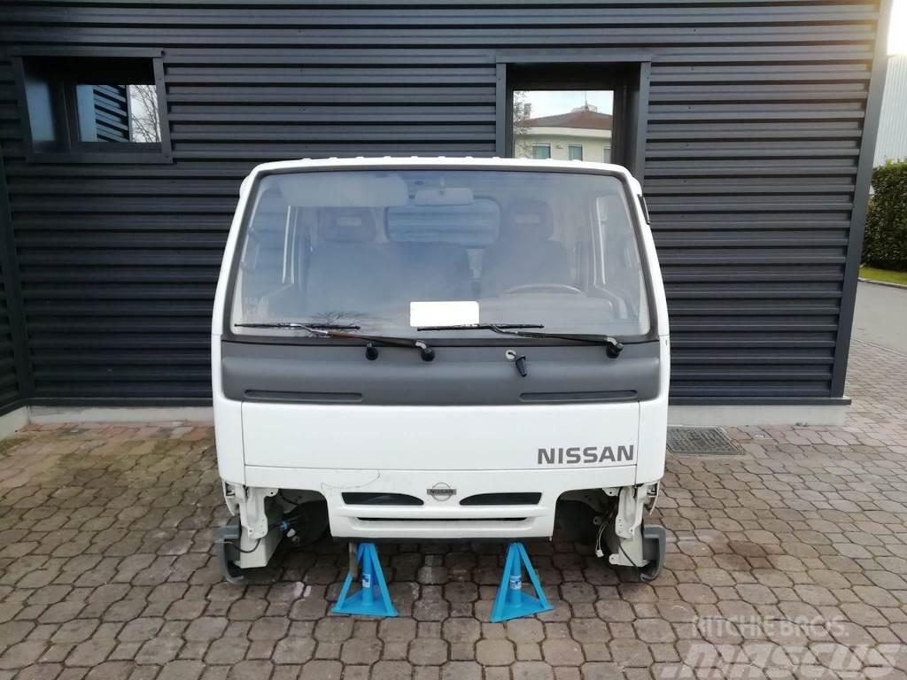Nissan CABSTAR (1996-2006) Kabinler