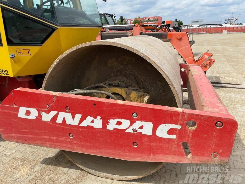 Dynapac CA 302 D Tek tamburlu silindirler