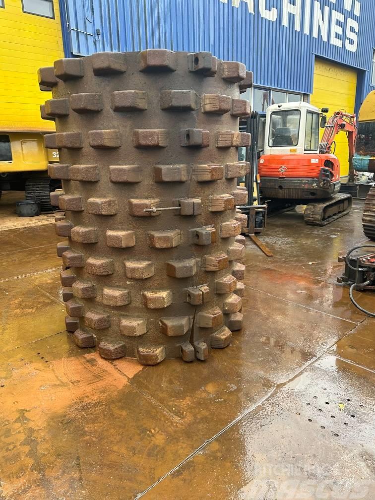 Padfoot shell 146cm diameter Silindirler