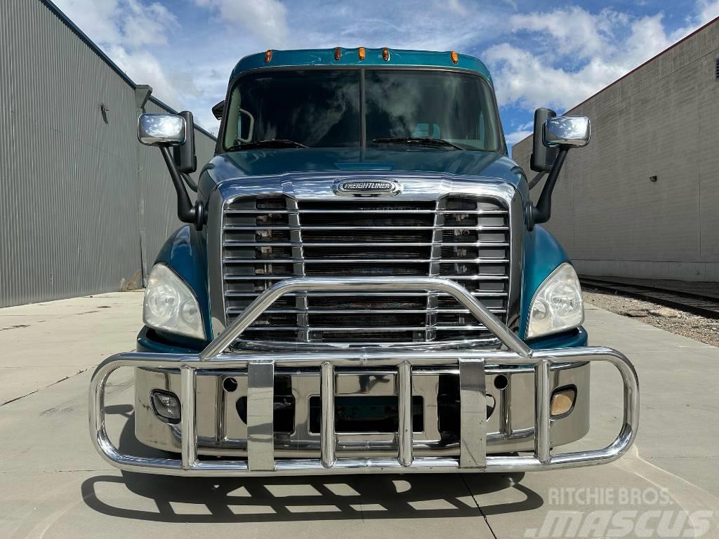 Freightliner Cascadia 113 Damperli kamyonlar