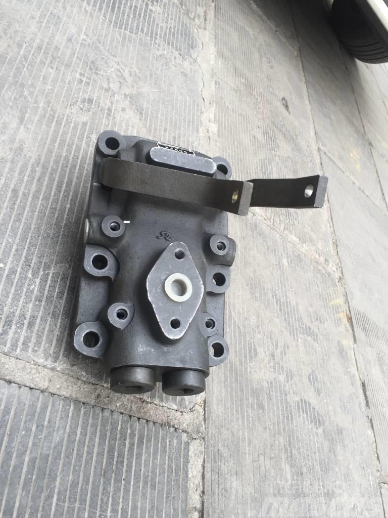 Shantui SD16 steering valve assy 16Y-76-22000 Sanzuman