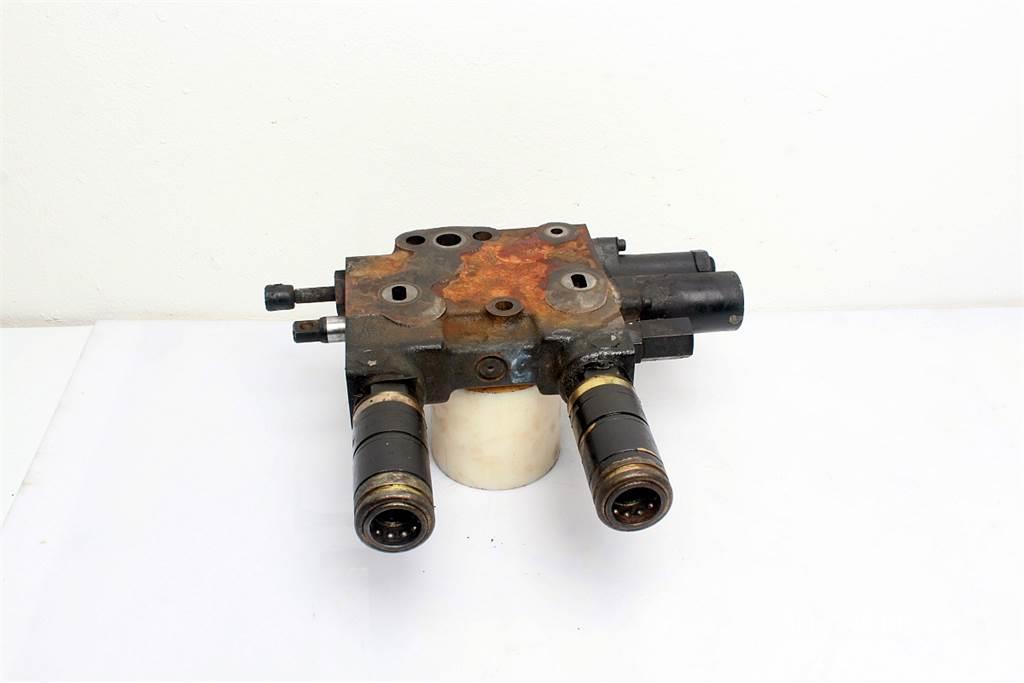 Case IH MX100C Remote control valve Hidrolik