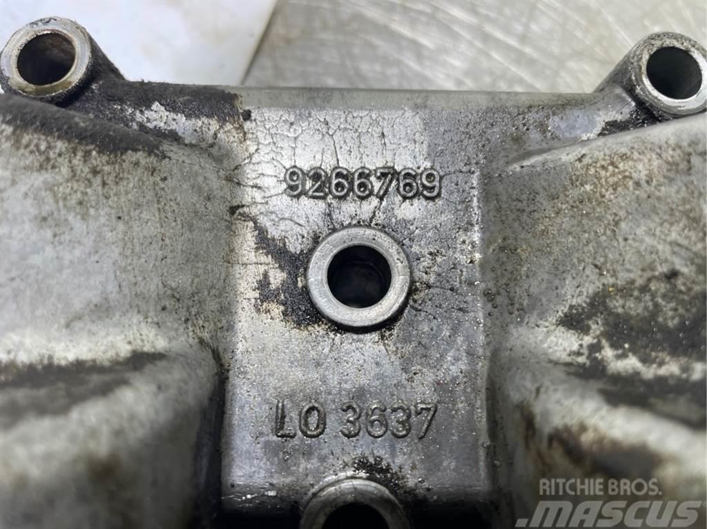 Liebherr L544-9266769-Oil filter bracket/Oelfilterkonsole Motorlar