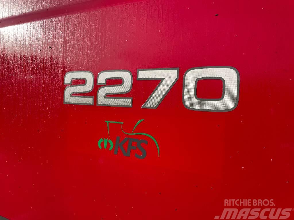 Massey Ferguson 2270 Küp balya makinalari