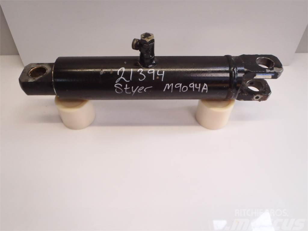 Steyr M9094A Lift Cylinder Hidrolik