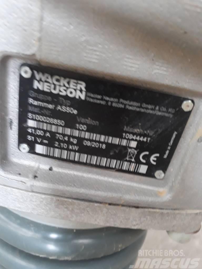 Wacker Neuson AS50e Sıkıştırma tokmakları