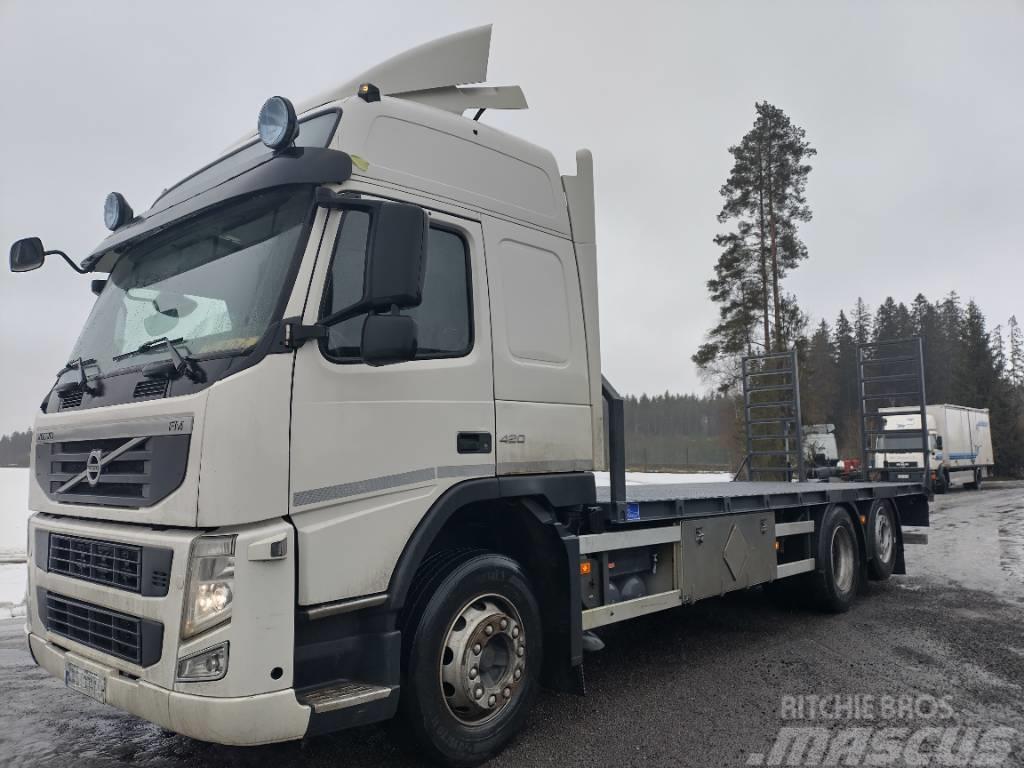 Volvo FM13 6x2 UUSI koneenkuljetuslava, vetovarustus Flatbed kamyonlar
