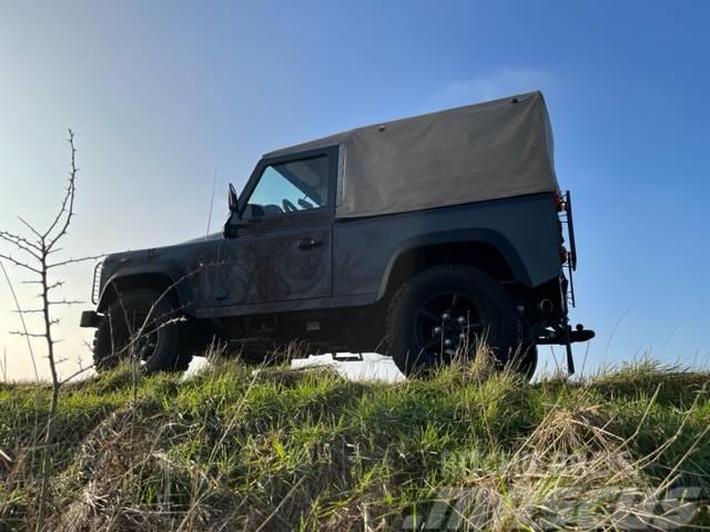 Land Rover Defender 90 iconic soft top year 2013 Otomobiller