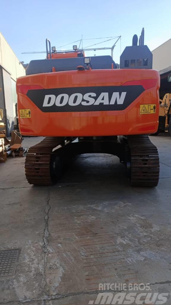 Doosan DX235NLC-5 Paletli ekskavatörler