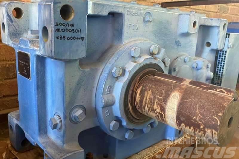 Sumitomo Industrial Gearbox 45kW Ratio 35.5 to 1 Diger kamyonlar