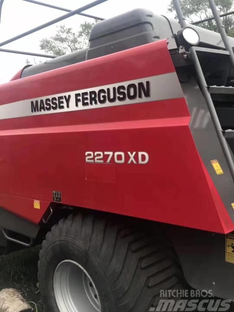 Massey Ferguson 2270 XD Küp balya makinalari