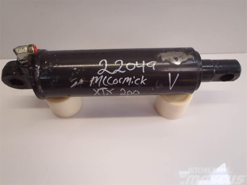 McCormick XTX200 Lift Cylinder Hidrolik