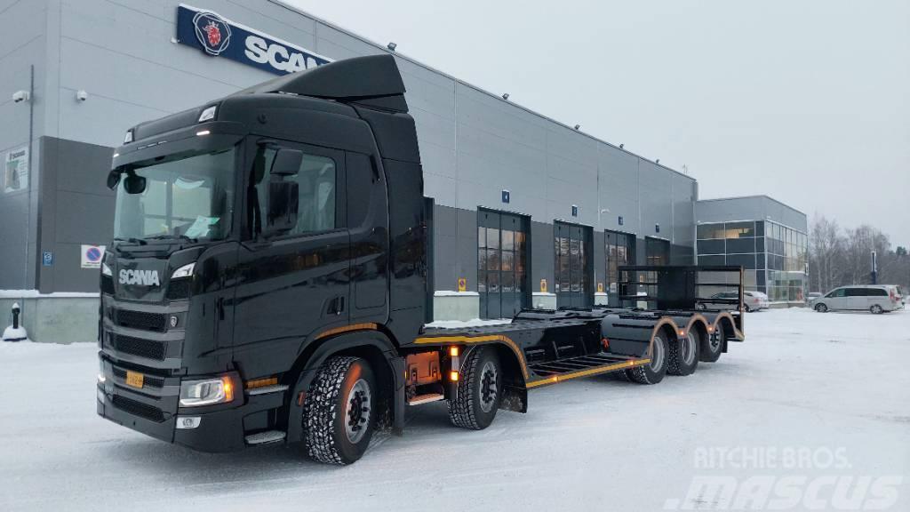 Scania R560 B10X4*6NB koneenkuljetusauto Orman makinesi taşıma kamyonları