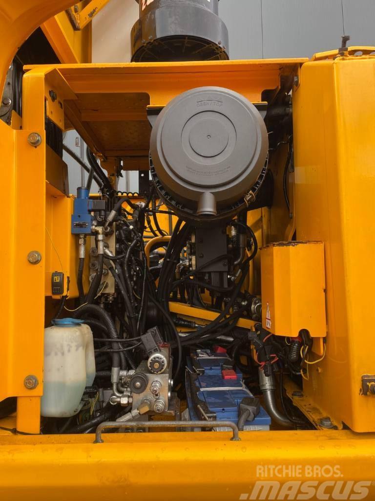 JCB JS200W  --  Generator  --  rotating grapple Atık taşıma araçları