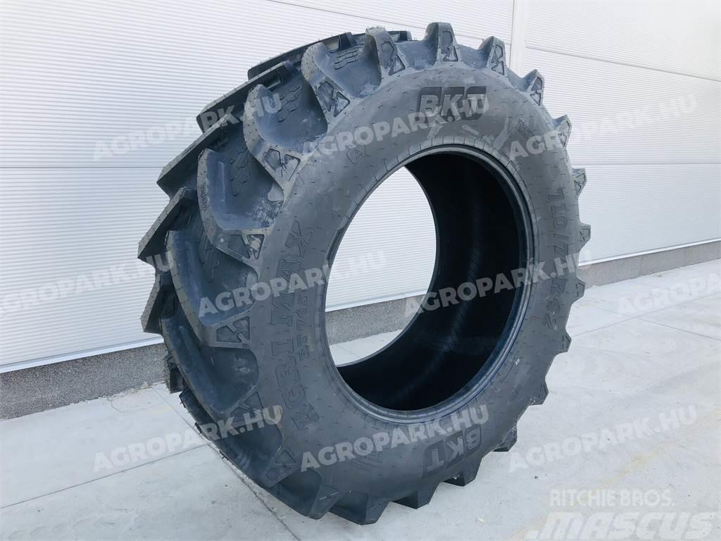 BKT tire in size 710/70R42 Tekerlekler