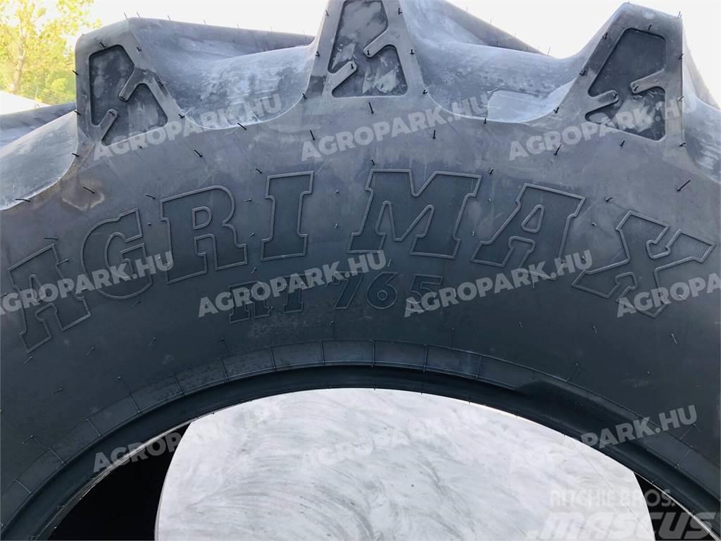 BKT tire in size 710/70R42 Tekerlekler