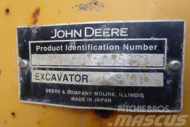 John Deere 225CLCRTS Paletli ekskavatörler