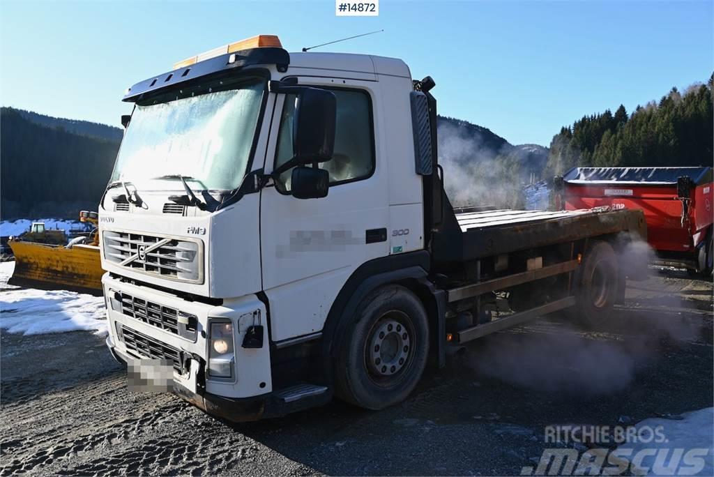 Volvo FM300 4x2 Machine freight/flatbed truck rep. objec Flatbed kamyonlar