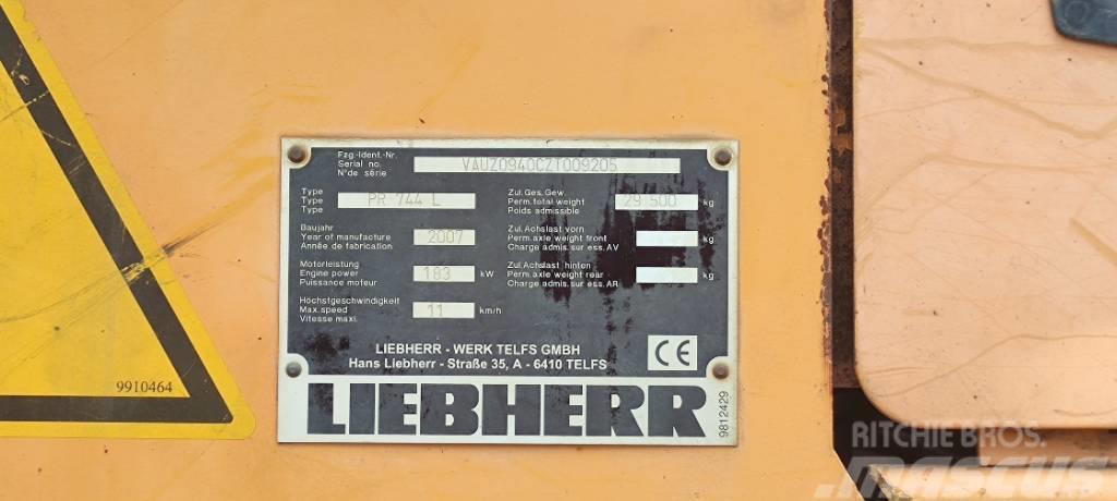 Liebherr PR 744 L Paletli dozerler