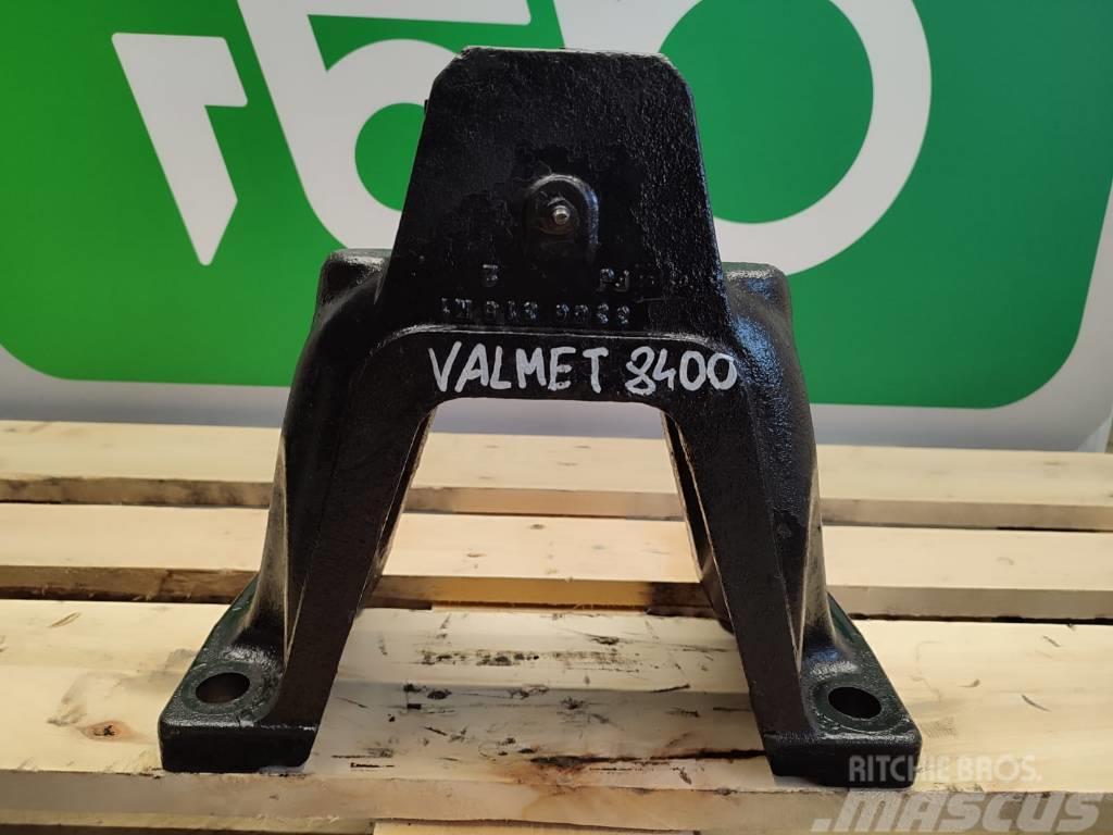 Valmet Front axle support 3388313M1 VALMET 8400 Saseler