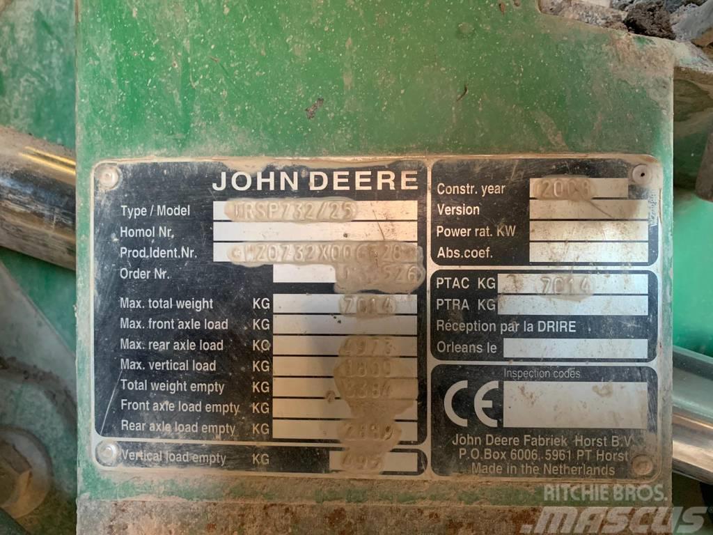 John Deere 732 Çekilir pülverizatörler