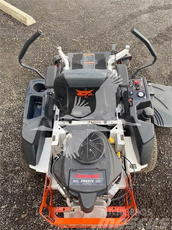 Bobcat ZT2052SB Sıfır dönüşlü çim biçme makineleri