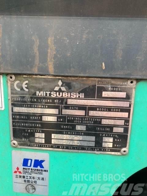 Mitsubishi FG25N LPG'li forkliftler