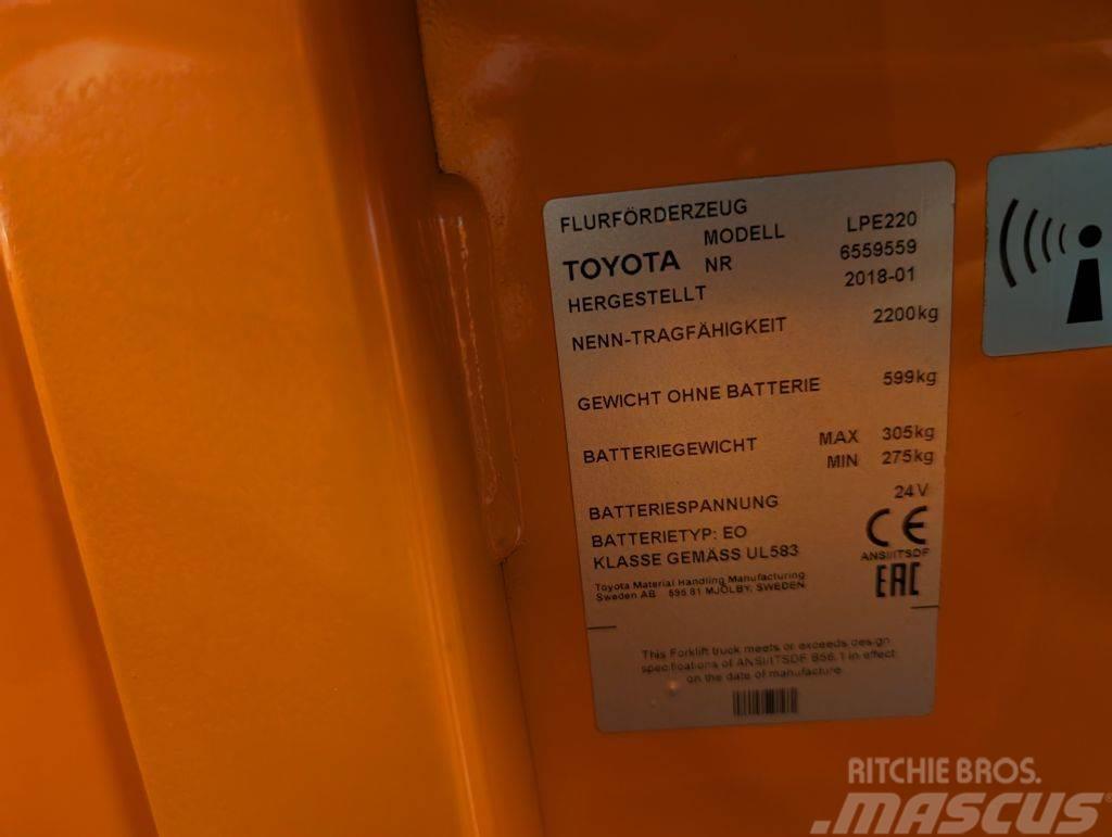 Toyota LPE 220 // Batterie 2020 // 3810 Std. // Initialhu Düsük seviye siparis toplayici