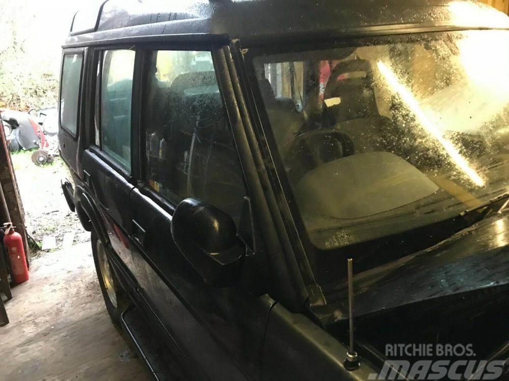 Land Rover Discovery 300 TDi offside front door £90 Diger