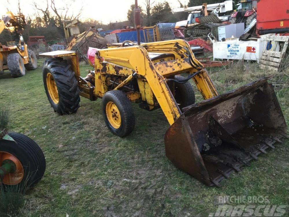 Massey Ferguson 135 Loader tractor £1750 Diger parçalar