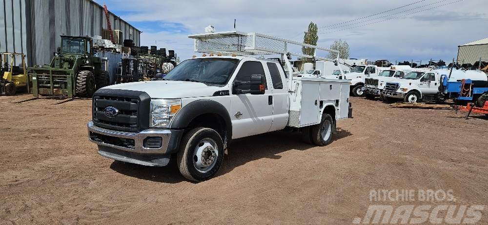 Ford Utility Truck F450 Diger