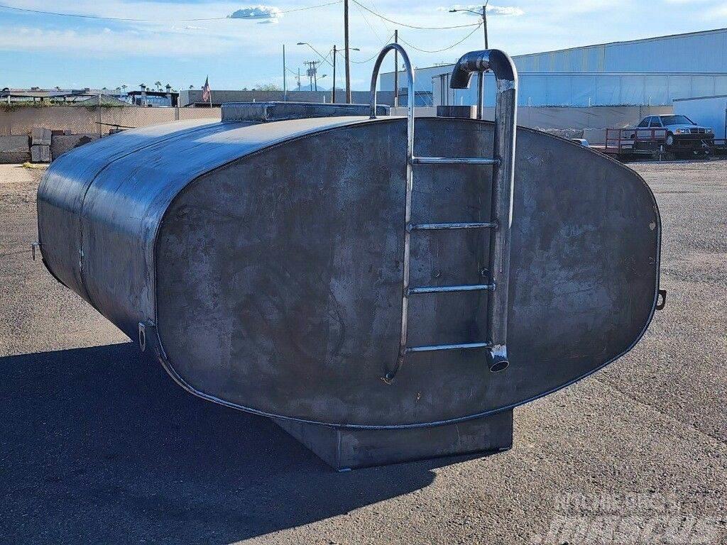  Custom 2000 Gallon Water Tanks Tanklar