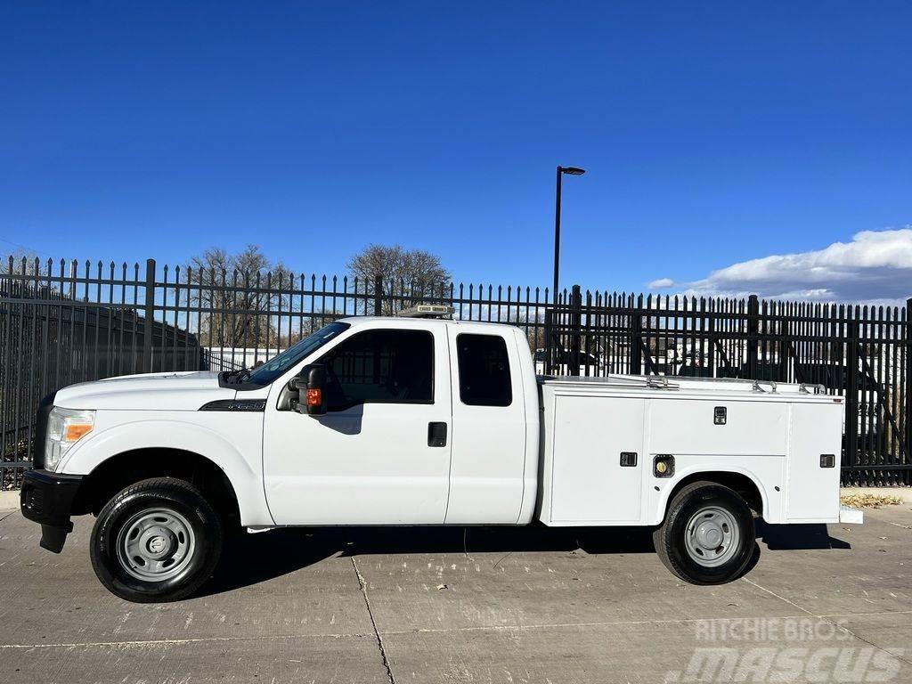 Ford F-250 Super Duty with 8ft Service/Utility bed (4x4 Kurtaricilar