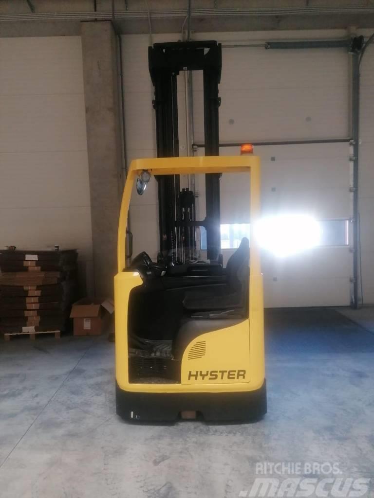 Hyster R 1.6 Reach truck - depo içi istif araçları