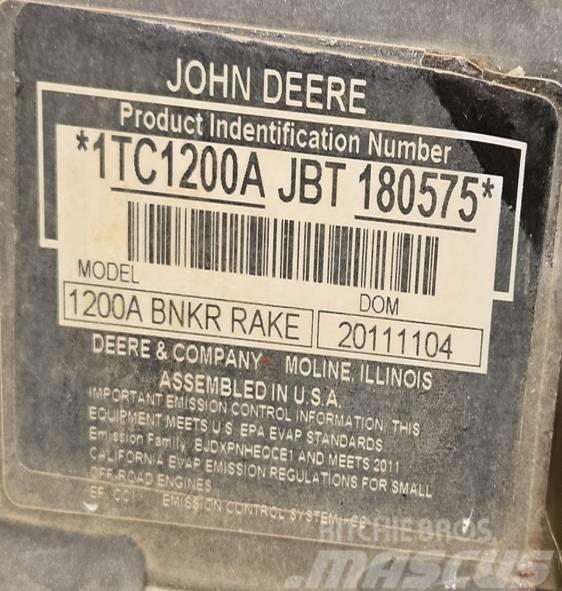 John Deere 1200 A Bunker tırmıkları